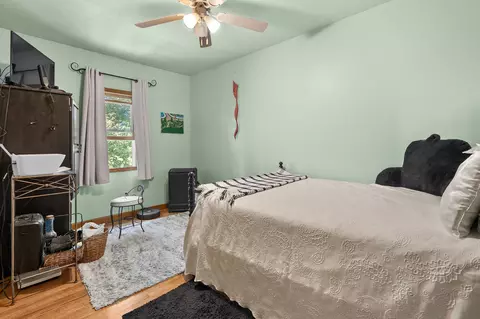 Bedroom - 12405 Oak Ridge Rd, Plainwell, MI 49080 photo 1 of 3
