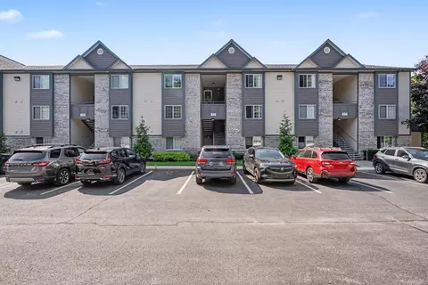 18400 N Ridge Ct #17, Spring Lake, MI 49456