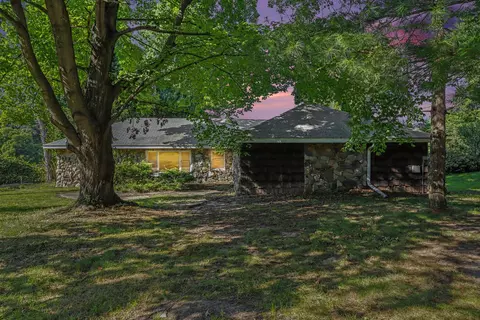 24156 Banker St, Sturgis, MI 49091