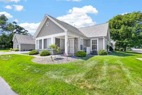 282 Ashton Lake Dr, Battle Creek, MI 49015