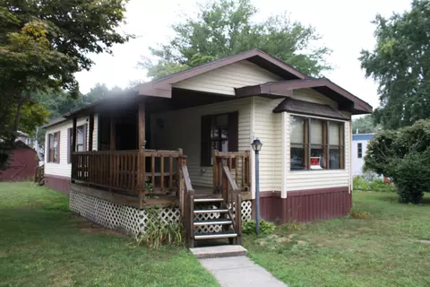 1580 Larry Dr #44, Allegan, MI 49010