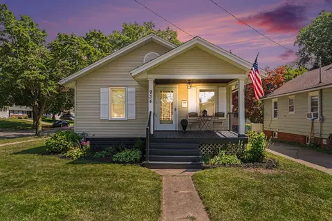 934 Diamond Ave NE, Grand Rapids, MI 49503