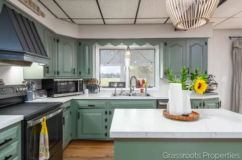 Kitchen - 6196 W Sidney Rd, Sidney, MI 48885 photo 3 of 3