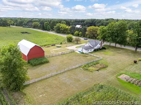 Exterior - 6196 W Sidney Rd, Sidney, MI 48885 photo 5 of 8