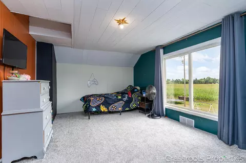 Bedroom - 6196 W Sidney Rd, Sidney, MI 48885 photo 3 of 4