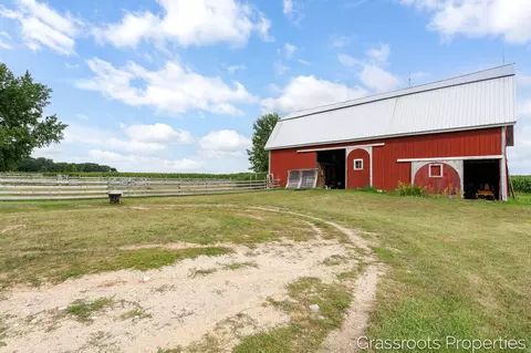 Exterior - 6196 W Sidney Rd, Sidney, MI 48885 photo 7 of 8