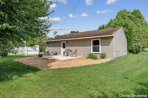 Exterior - 88 E Parmeter Rd, Ionia, MI 48846 photo 7 of 10