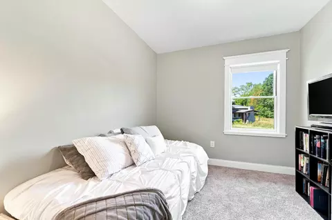Bedroom - 10268 Graham Rd, Plainwell, MI 49080 photo 4 of 6