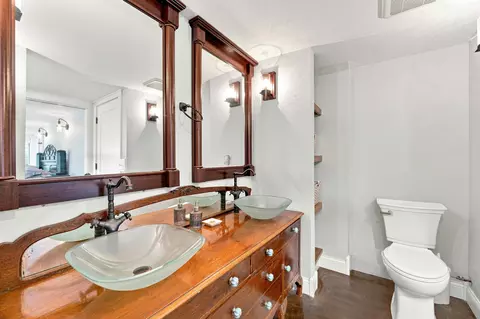 Bath - 10268 Graham Rd, Plainwell, MI 49080 photo 2 of 5