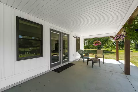Exterior - 10268 Graham Rd, Plainwell, MI 49080 photo 5 of 10