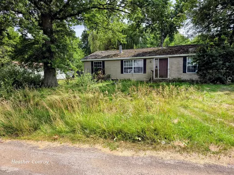 46933 Broadway St, Bloomingdale, MI 49026