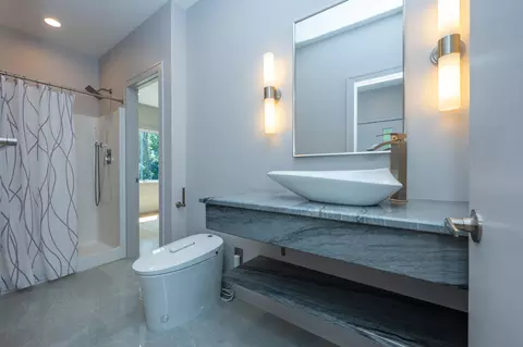 Bath - 2475 Cedar Path, St. Joseph, MI 49085 photo 7 of 10