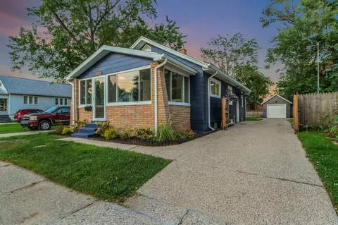 2416 Woodward Ave SW, Wyoming, MI 49509