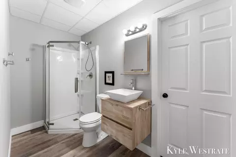 Bath - 8977 2 Mile Rd NE, Ada, MI 49301 photo 3 of 4