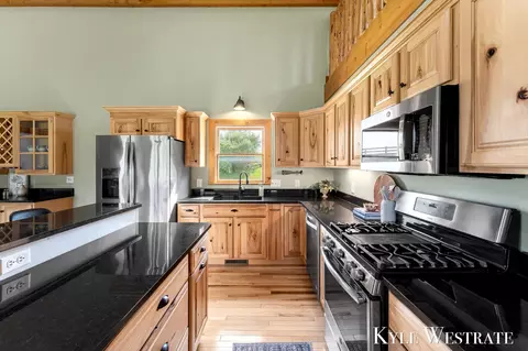 Kitchen - 8977 2 Mile Rd NE, Ada, MI 49301 photo 3 of 5