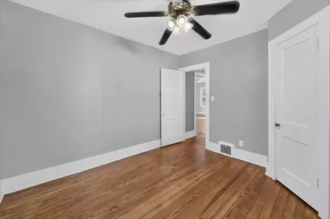 Bedroom - 303 E Prospect St, Jackson, MI 49203 photo 4 of 4