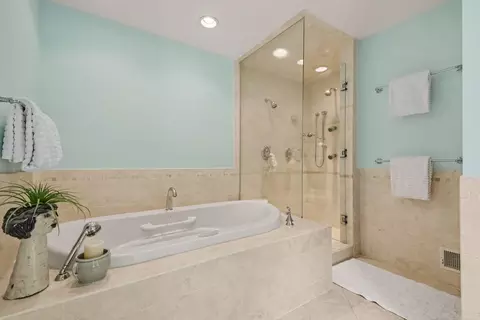 Bath - 5075 Spring Ridge Dr NE, Ada, MI 49301 photo 3 of 5