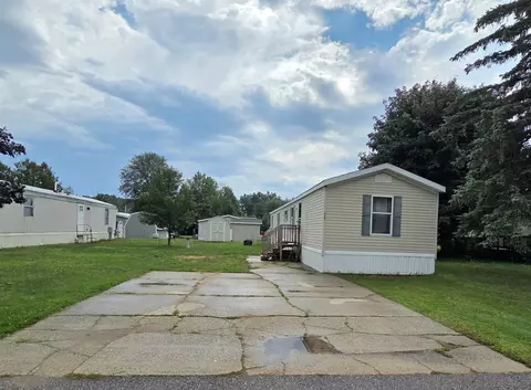 111 Maple Ct, Muskegon, MI 49445