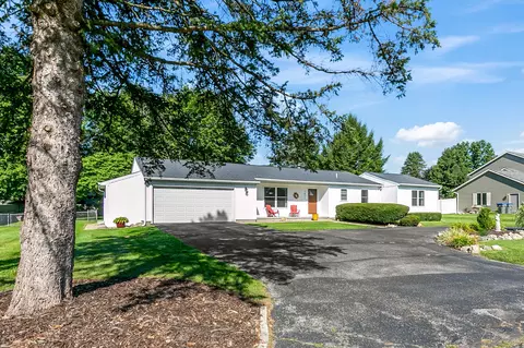 Exterior - 1411 E Rishel Rd, Sturgis, MI 49091 photo 1 of 6
