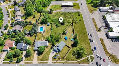 1456 Northland Dr NE, Rockford, MI 49341