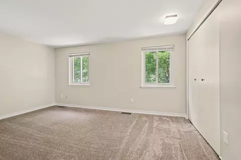 Bedroom - 227 Sheffield Dr, Saline, MI 48176 photo 4 of 6