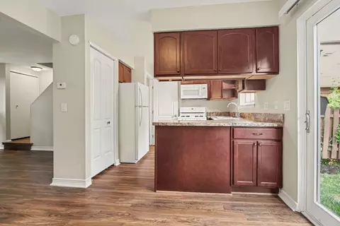 Kitchen - 227 Sheffield Dr, Saline, MI 48176 photo 1 of 4