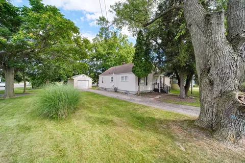 Exterior - 239 Cottage St, Spring Arbor, MI 49283 photo 6 of 10