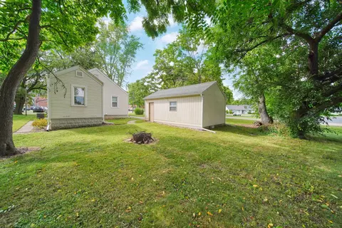 Exterior - 239 Cottage St, Spring Arbor, MI 49283 photo 4 of 10