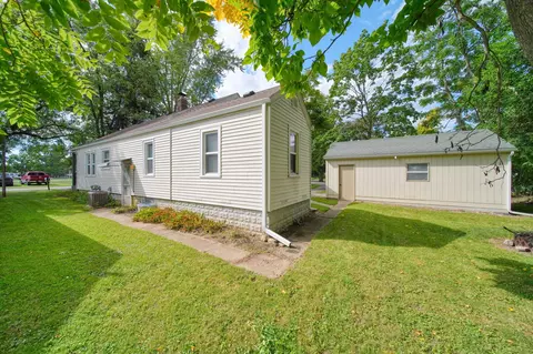 Exterior - 239 Cottage St, Spring Arbor, MI 49283 photo 5 of 10