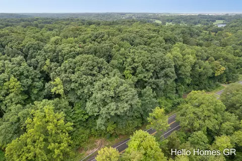 View/Area - 8000 Cascade Rd SE, Ada, MI 49301 photo 4 of 10