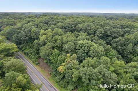 View/Area - 8000 Cascade Rd SE, Ada, MI 49301 photo 2 of 10