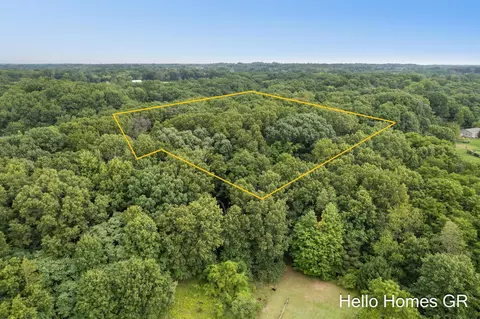 View/Area - 8000 Cascade Rd SE, Ada, MI 49301 photo 7 of 10