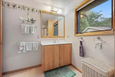 Bath - 8340 Burrows Rd, Orleans, MI 48865 photo 2 of 3