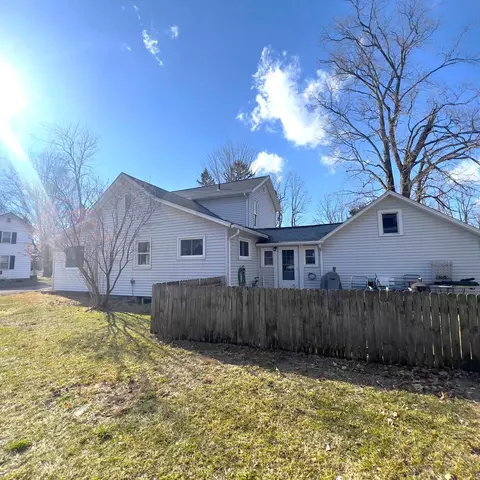 Exterior - 407 Barry St, Colon, MI 49040 photo 2 of 6