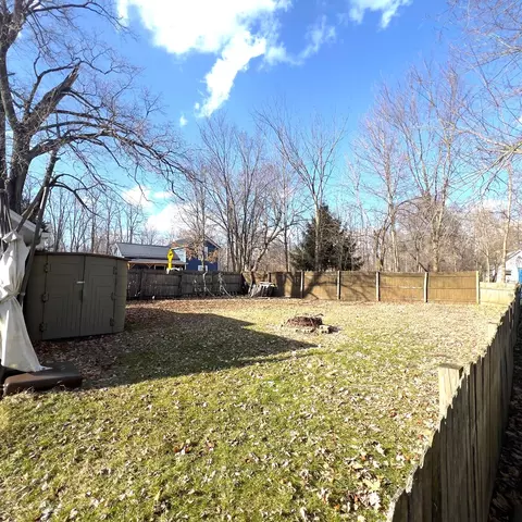 Exterior - 407 Barry St, Colon, MI 49040 photo 3 of 6
