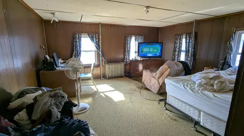 Bedroom - 407 Barry St, Colon, MI 49040 photo 2 of 2