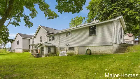 Exterior - 417 W Main St, Stanton, MI 48888 photo 1 of 6
