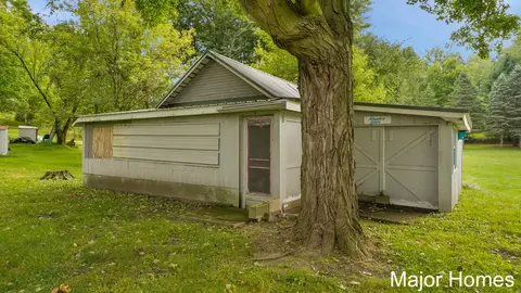 Exterior - 417 W Main St, Stanton, MI 48888 photo 4 of 6