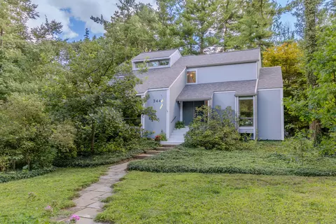 344 Rock Creek Ct, Ann Arbor, MI 48104