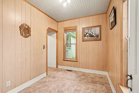 Entry Way - 28598 68th St, Covert, MI 49043 photo 2 of 4