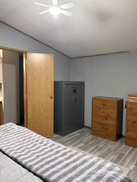 Bedroom - 1455 Eldon Ct, Gladwin, MI 48624 photo 7 of 7