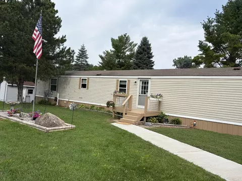 Exterior - 1455 Eldon Ct, Gladwin, MI 48624 photo 2 of 22