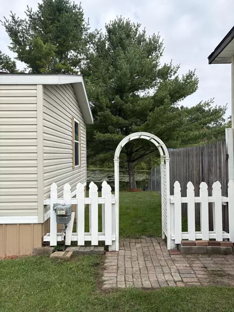 Exterior - 1455 Eldon Ct, Gladwin, MI 48624 photo 8 of 22