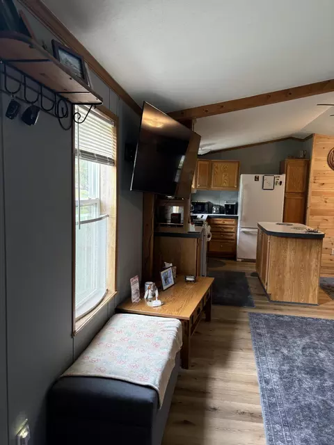 Living - 1455 Eldon Ct, Gladwin, MI 48624 photo 1 of 8