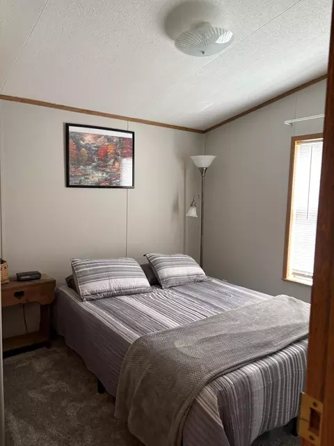 Bedroom - 1455 Eldon Ct, Gladwin, MI 48624 photo 1 of 7