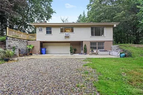 41341 County Road 665, Paw Paw, MI 49079