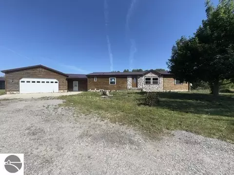 4550 S Darr Rd, Scottville, MI 49454
