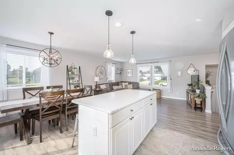 Kitchen - 810 School Bell Ct, Belding, MI 48809 photo 4 of 6