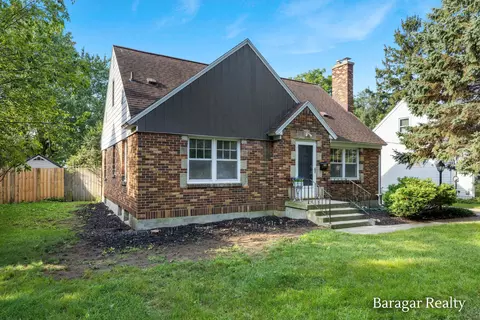 920 Ellsmere St NE, Grand Rapids, MI 49505