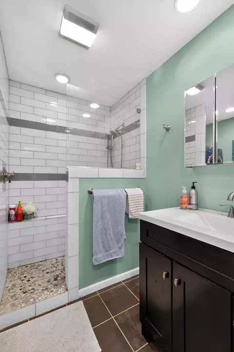 Bath - 61255 Cass, Cassopolis, MI 49031 photo 2 of 2